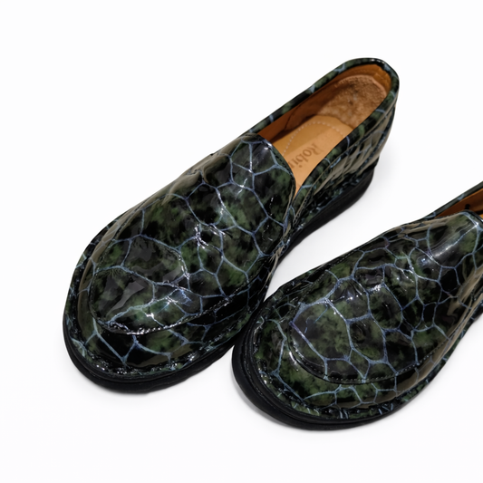 Loafersy wykonane z naturalnej skóry lakierowanej