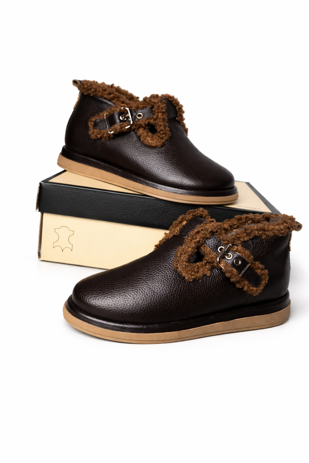 Damskie półbuty skórzane ocieplane brązowe z klamrą  komfortowe